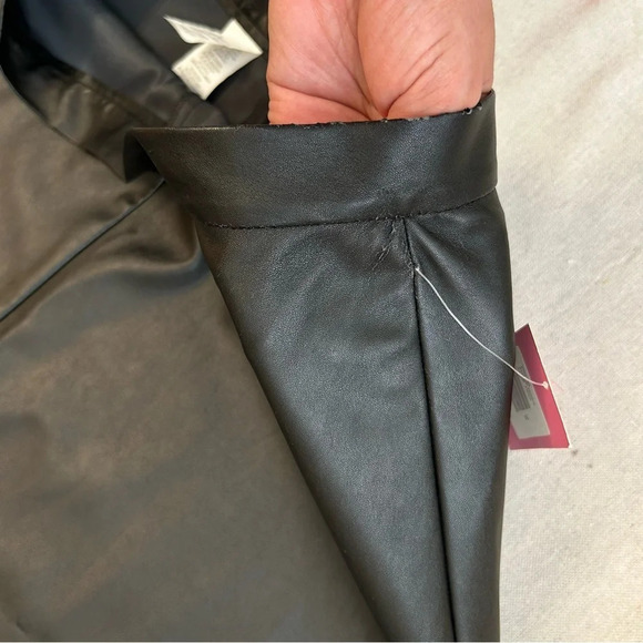 NWT Isaac Mizrahi Black Faux Leather A-Line Skirt Size 16 - Picture 9 of 12